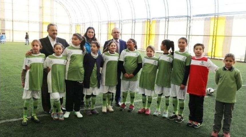 Burhaniye&rsquo; De, Mahalle Ligi Başladı