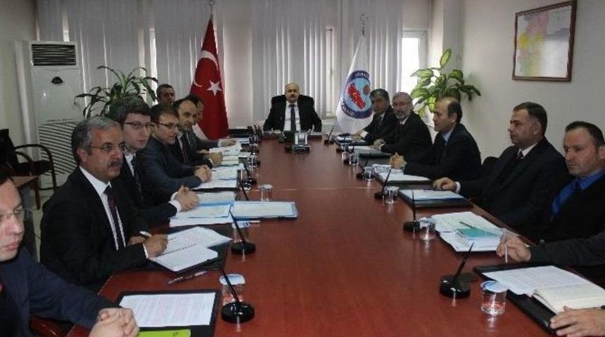 Madde Madde Tarıyorlar