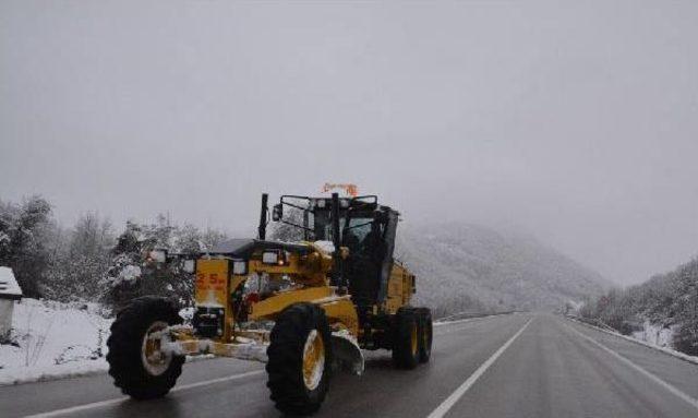 Sinop'ta 33 Köy Yolu Kapalı