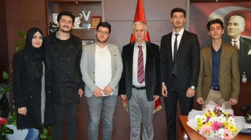 S&ouml;ke&rsquo;de &Uuml;niversite B&ouml;l&uuml;m Temsilcisi &Ouml;ğrencilerinden Başkan Toyran&rsquo;a Ziyaret