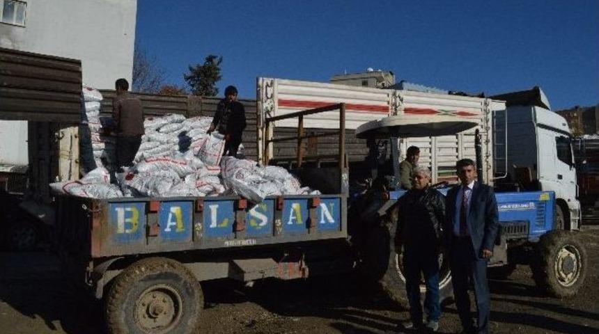 Şırnak&rsquo;ta 9 Bin Aileye 9 Bin Ton K&ouml;m&uuml;r Dağıtılıyor