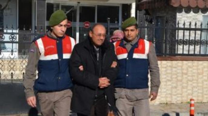 Cezaevine Oğlunu Ziyarete Geldi, Kendisi De Tutuklandı