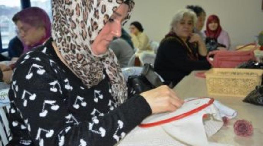 İzmek&rsquo;te Herkese Uygun Kurs Var