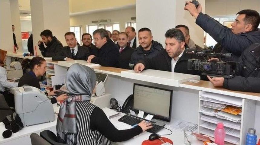 Ak Partililerden &ldquo;d&ouml;vizini Bozdur, Oyunu Boz&rdquo; Kampanyasına Destek