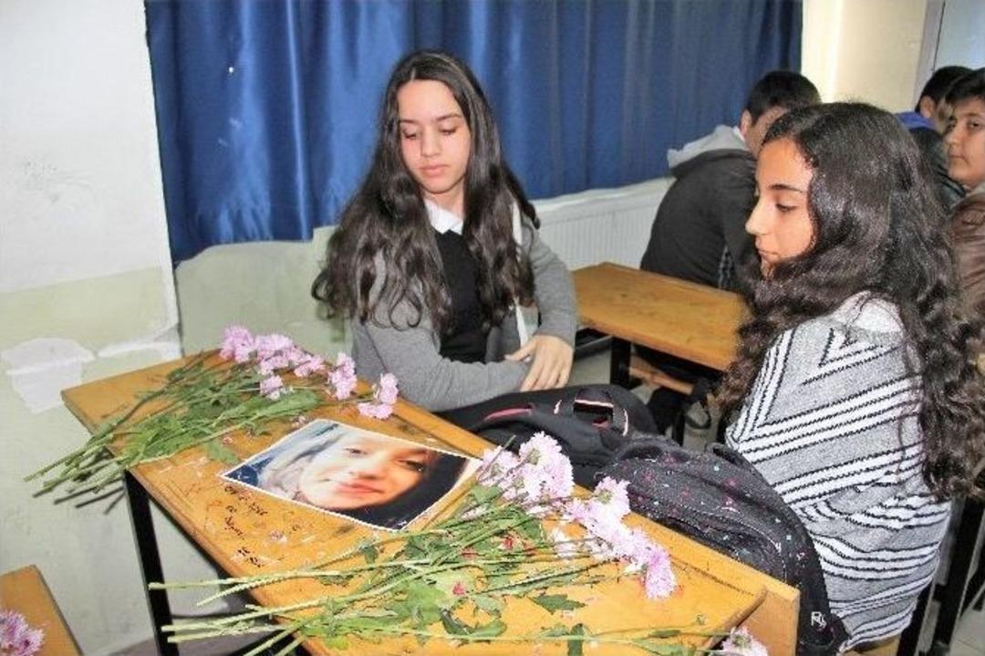 Okul Yolunda Can Veren Aslı&rsquo;nın Arkadaşları Yasta