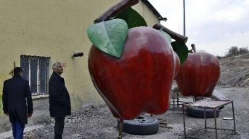 Isparta’da İlçelerin Simgeleri Kent Merkezini Süsleyecek