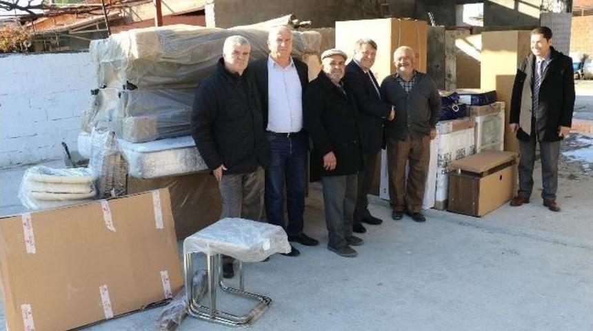 Evi Yanan Aileye B&uuml;y&uuml;kşehirden Destek