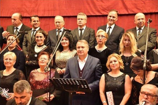 Yunusemre Tsm Korosundan Unutulmaz Konser