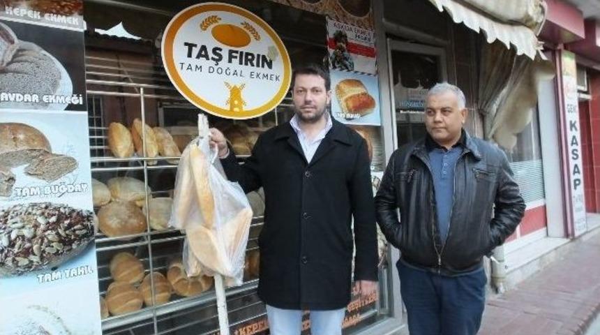 Burhaniye&rsquo;de Havalar Soğudu Askıda Ekmeğe İlgi Arttı