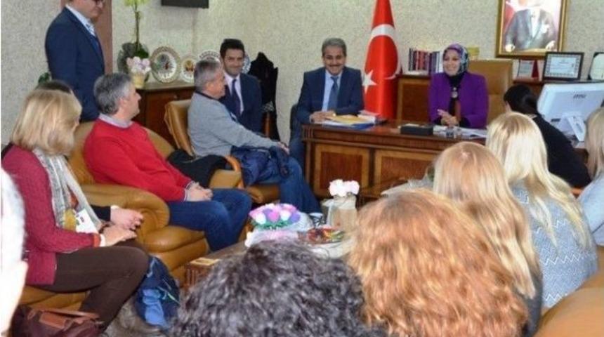 Boz&uuml;y&uuml;k Fen Lisesi Erasmus Proje Ortaklarından İl Milli Eğitim M&uuml;d&uuml;r&uuml; Durmuş&rsquo;a Ziyaret