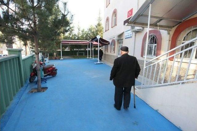 Camilerde Bakım Ve Onarım &Ccedil;alışmaları Yapılıyor 1