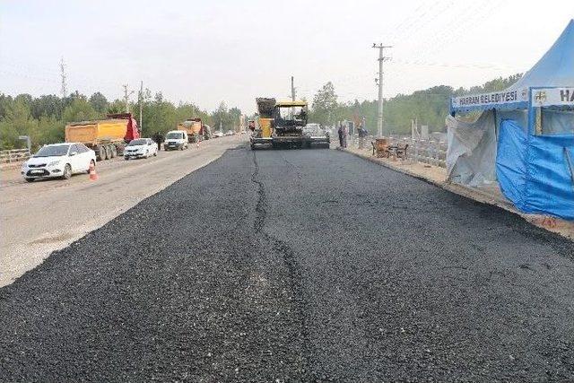 Harran’da Sıcak Asfalt Çalışması