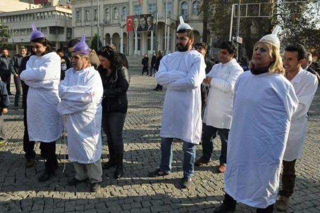 Chp'den Konak'ta Deli Gömlekli Hunili Eylem