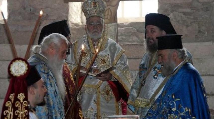 Demre'de Noel Baba Ayinle Anıldı