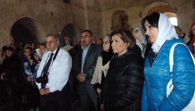 Demre de Noel Baba Ayinle Anıldı 3