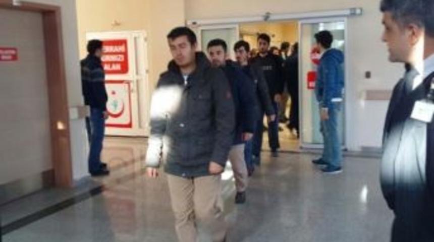 Fet&ouml; Soruşturmasında G&ouml;zaltına Alınan Askerler Adliyeye Sevk Edildi