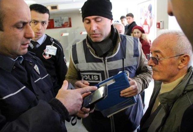 Emekli Askeri Dolandırılmaktan Polis Kurtardı