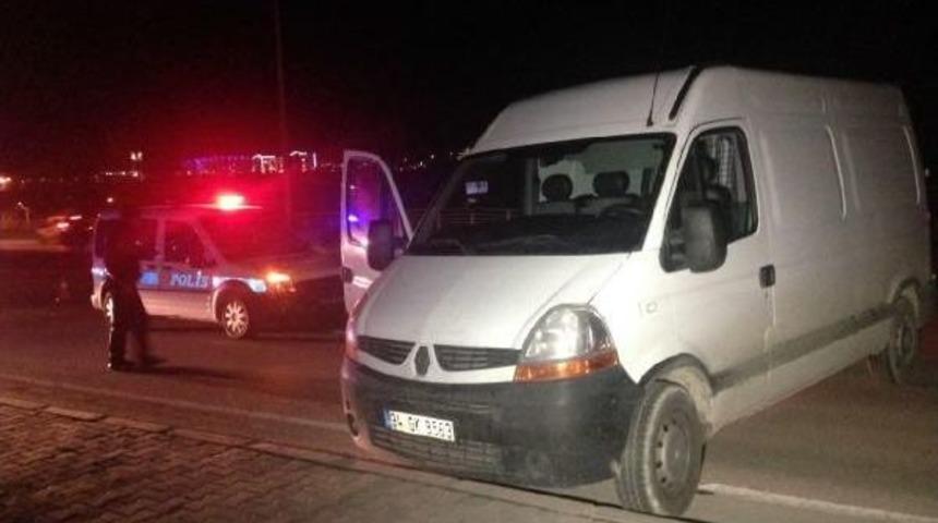 Hırsızlık Ş&uuml;phelileri Polis Takibiyle Yakalandı