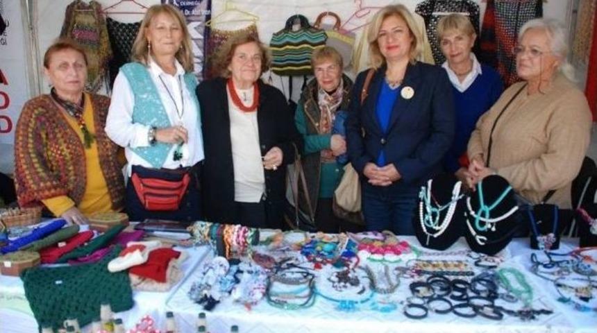 Ayvalık&rsquo;ta Kasaid T&uuml;rk Kadınlarını Unutmadı