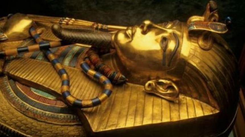 Tutankamon'a araba &ccedil;arpmış