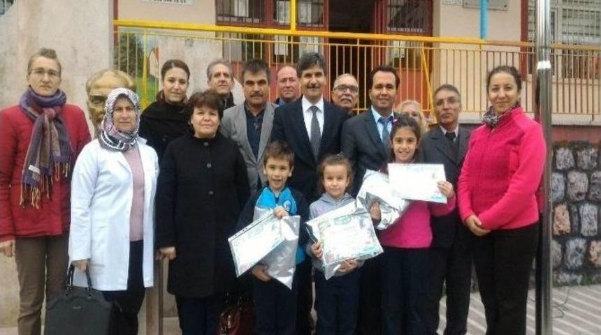 En &Ccedil;ok Kitap Okuyan &Ouml;ğrencilere &Ouml;d&uuml;l