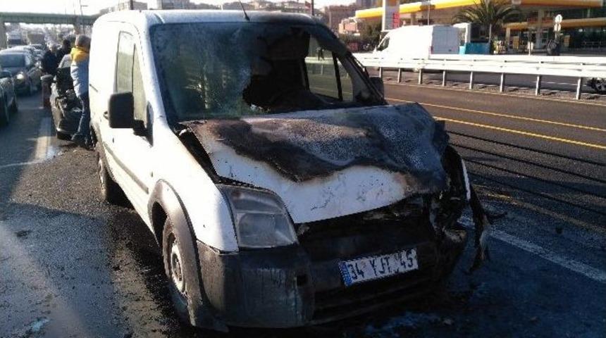 Merter&rsquo;de Zincirleme Trafik Kazası