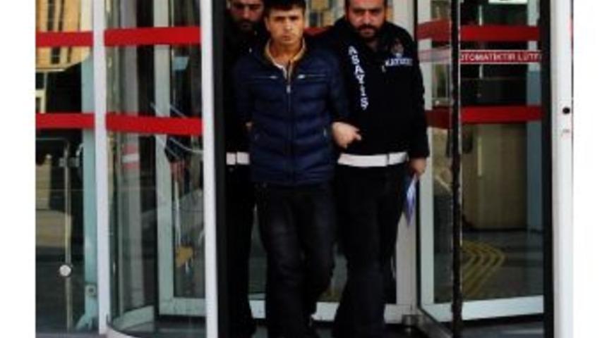 Sahte Polis, Ger&ccedil;ek Polislerden Ka&ccedil;amadı