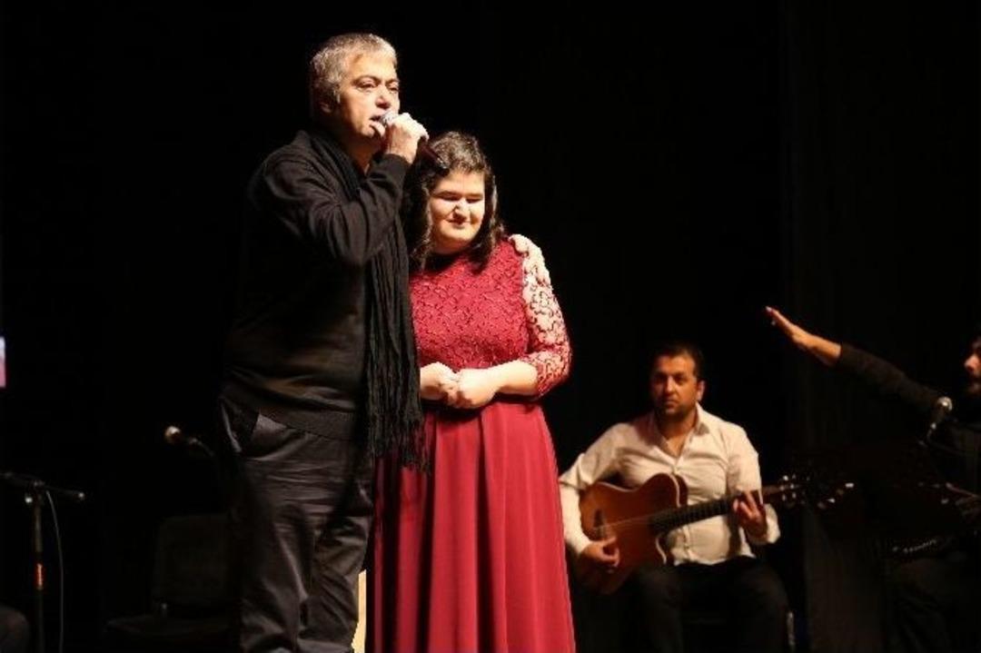 Cengiz Kurtoğlu&rsquo;ndan Engellilere Moral Konseri