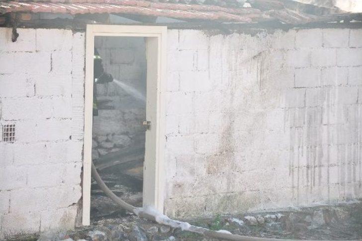 Milas’ta Boş Depoda Yangın Çıktı G3