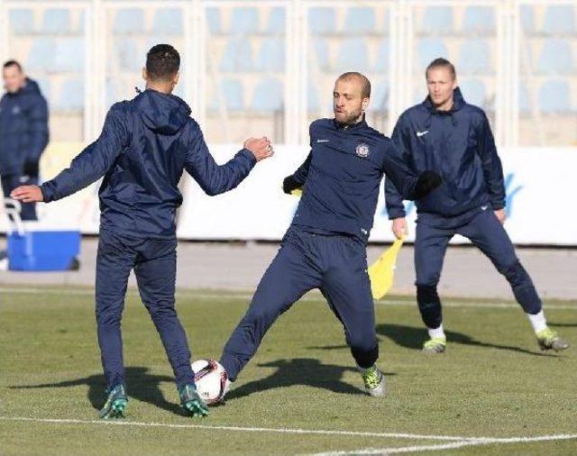 Osmanlıspor, Z&uuml;rih Ma&ccedil;ına Hazırlanıyor 1