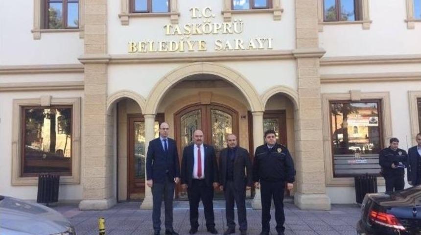İl Emniyet M&uuml;d&uuml;r&uuml; Karabulak, Belediye Başkanı H&uuml;seyin Arslan&rsquo;ı Ziyaret Etti