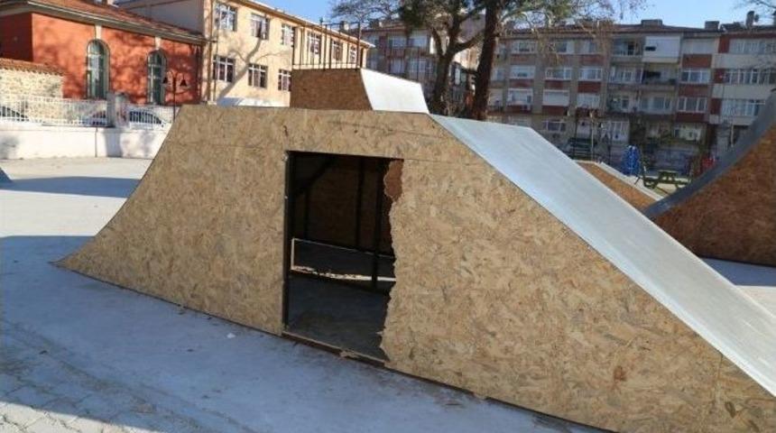 Edirne&rsquo;de Kay Kay Pistine Zarar Verdiler