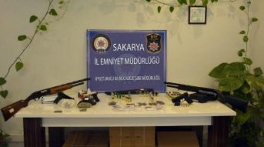 Sakarya&rsquo;da 200 Polisle Şafak Vakti Operasyon