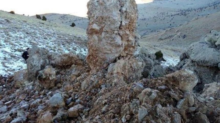 Yıldırım Isabet Eden 17 B&uuml;y&uuml;kbaş Hayvan Telef Oldu