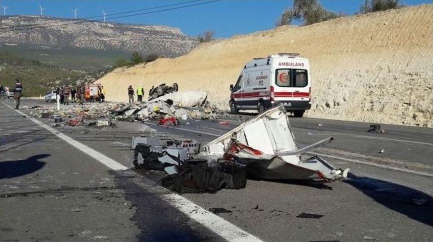 Mut&rsquo;ta Kamyon Devrildi: 2 &Ouml;l&uuml;