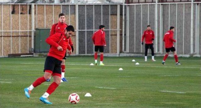 Samsunspor Teknik Direktörü Osman Özköylü: Hiçbir Rakipten Korkmuyoruz