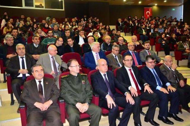 Manisa'da 'türkiye- Rusya Ilişkileri' Konulu Konferans