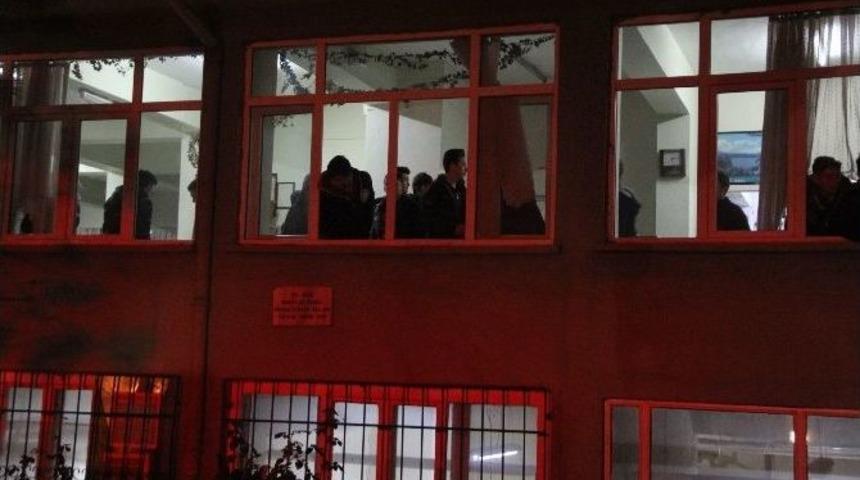 Bolu&rsquo;da &Ouml;ğrenci Yurdunda Korkutan Yangın