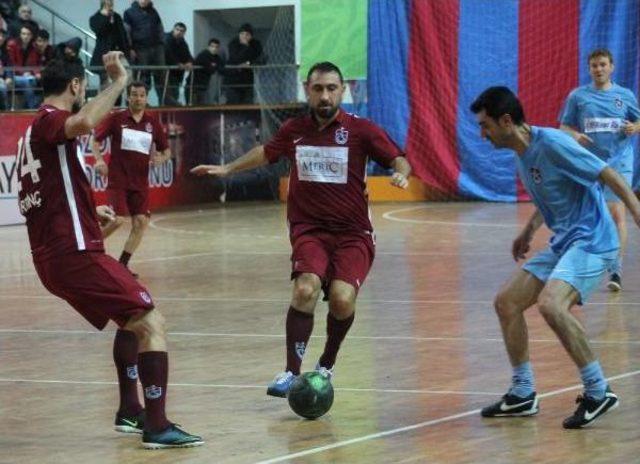 Trabzonspor’Un Efsanelerinde Kazanan Bordo Takım Oldu