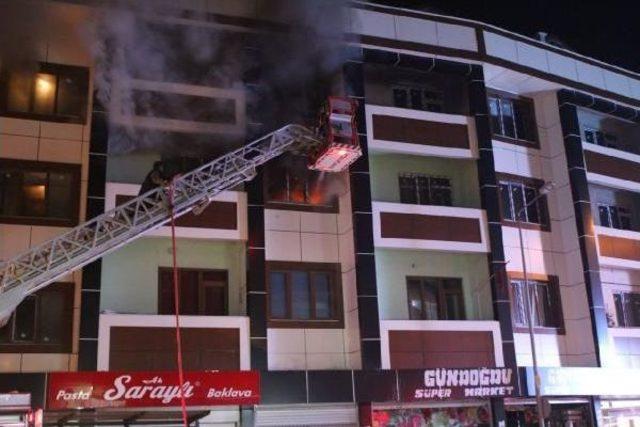 Apartmanda Korkutan Yangın 1