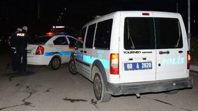 Önce Polis Otosuna, Sonra Da Komisere Çarparak Kaçtı 1