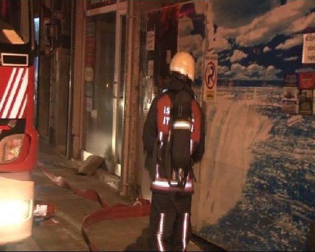 Kadık&ouml;y de Erkek &Ouml;ğrenci Yurdunda Yangın Paniği 1