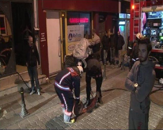 Kadık&ouml;y de Erkek &Ouml;ğrenci Yurdunda Yangın Paniği 3