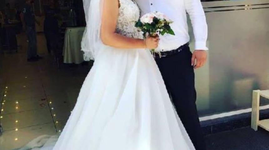 M&uuml;hendis, Işyerinde Intihar Etti