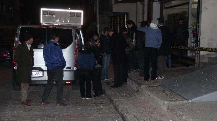 Soygun İ&ccedil;in Geldikleri D&uuml;kkanda Suriyeli İş Yeri Sahibini &Ouml;ld&uuml;rd&uuml;ler