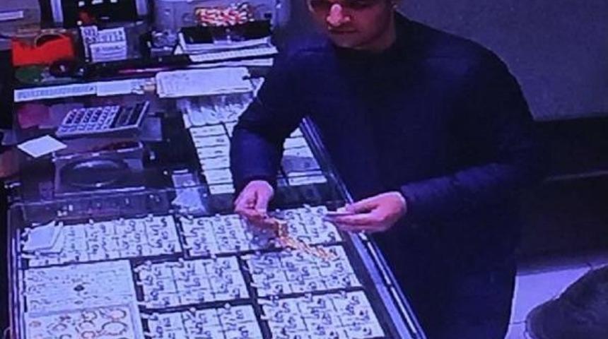 Hırsıza, Su&ccedil;unu Kabul Ettiren Kamera G&ouml;r&uuml;nt&uuml;leri