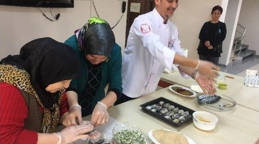 Ustalardan Pursaklarlı Hanımlara Balık Pişirme Eğitimi