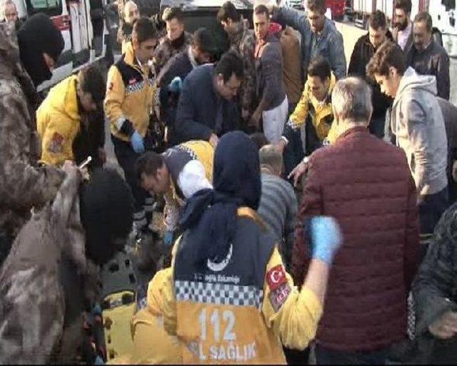 Zırhlı Polis Aracı Devrildi: 3 Özel Harekat Polisi Yaralı (1)