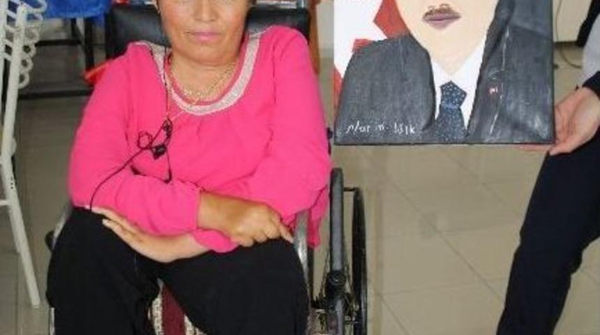 (&ouml;zel Haber) Ağzıyla Yaptığı Cumhurbaşkanı Portresini, Erdoğan&rsquo;a Hediye Etmek İstiyor