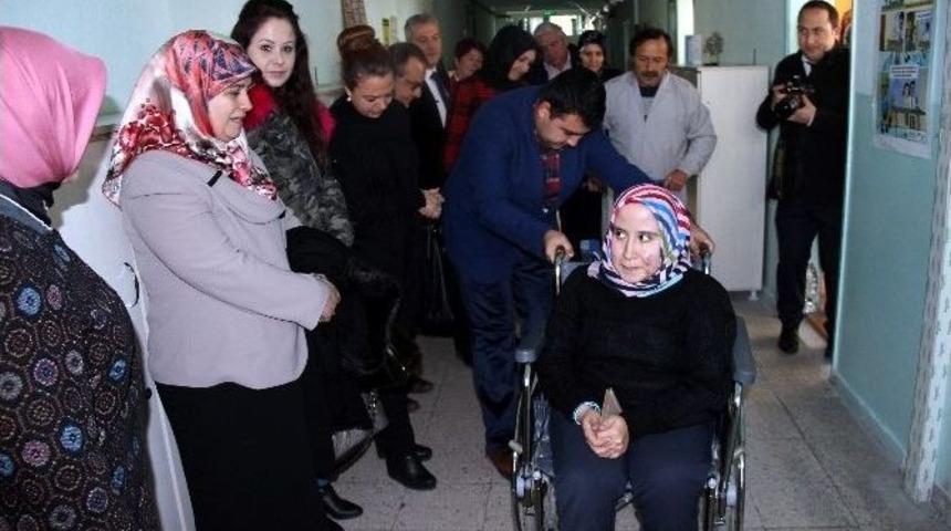 Ayşeg&uuml;l&rsquo;&uuml;n İmdadına &rsquo;g&uuml;&ccedil;l&uuml; Kadınlar&rsquo; Yetişti